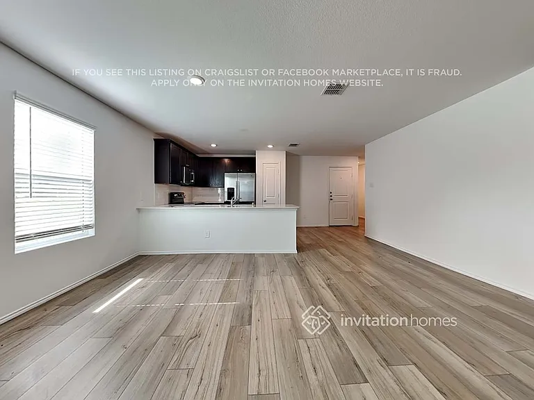 10645 Sewell Cir — Photo 5