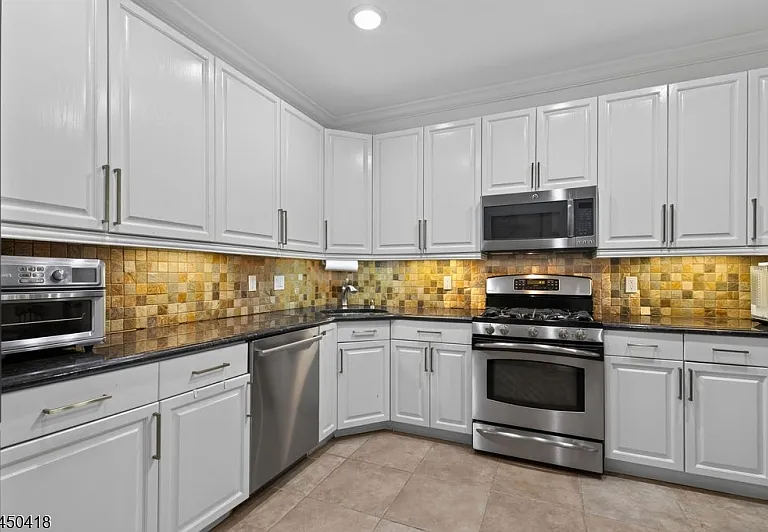 90 Winged Foot Dr — Photo 17