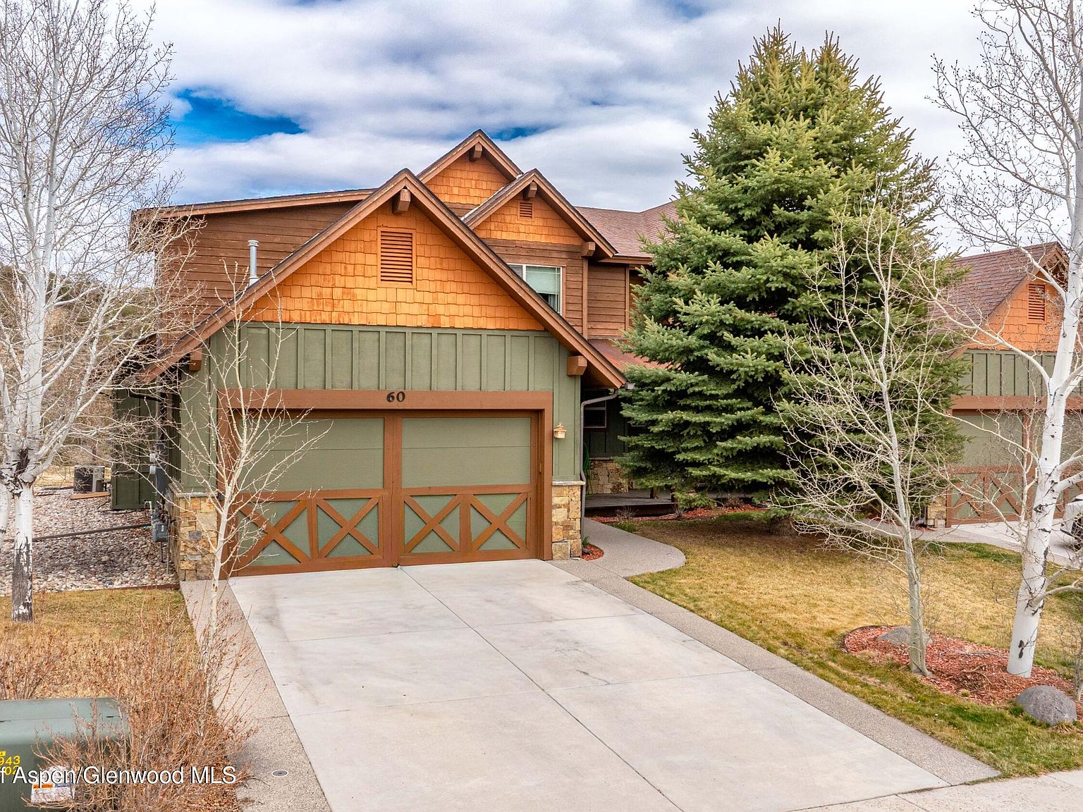 60 Deer Valley Dr
