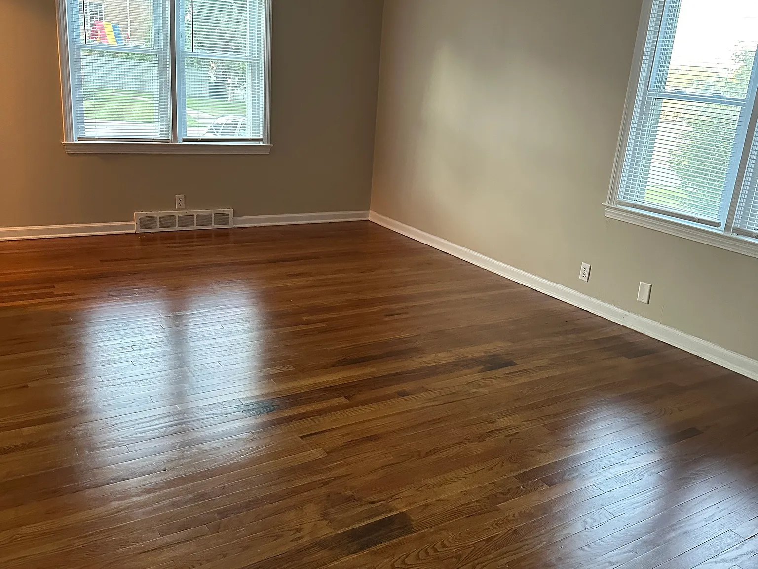 2 bed, 952 sqft, $1,500 — Photo 3