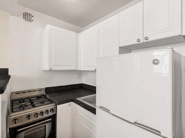 7 East 32nd Street 5G image 8 of 9