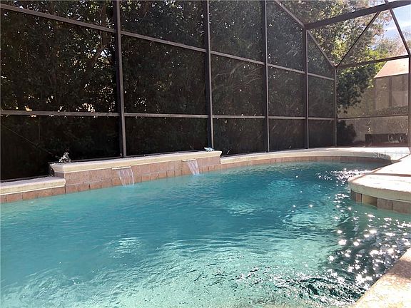 2nd image of 989 Lake Berkley Dr