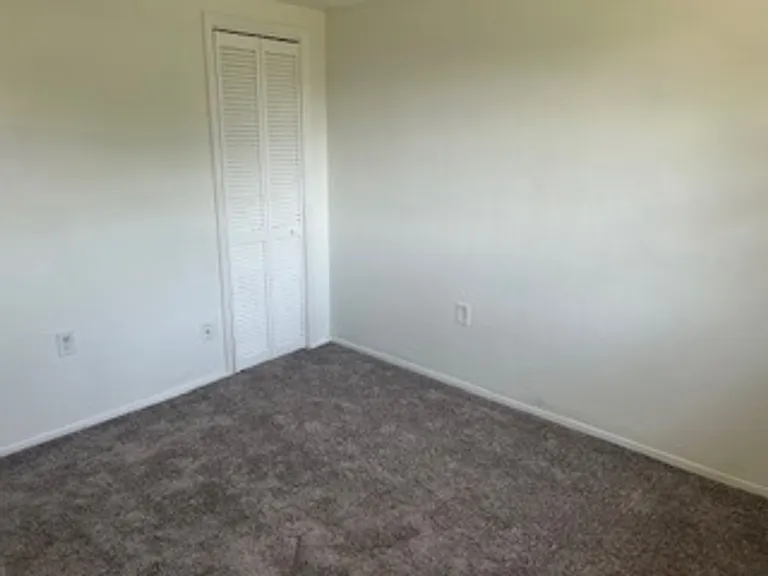 9820 Rainbow Ln — Photo 7