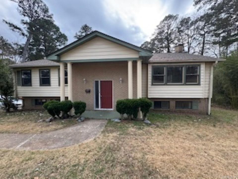 1st image of 980 Woodcrest Rd