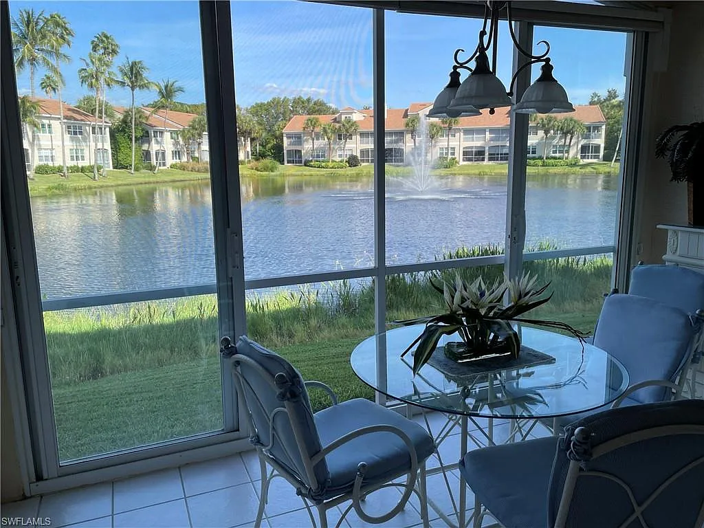 2 bed, 2.0 bath, 1382 sqft, $9,000 — Photo 2