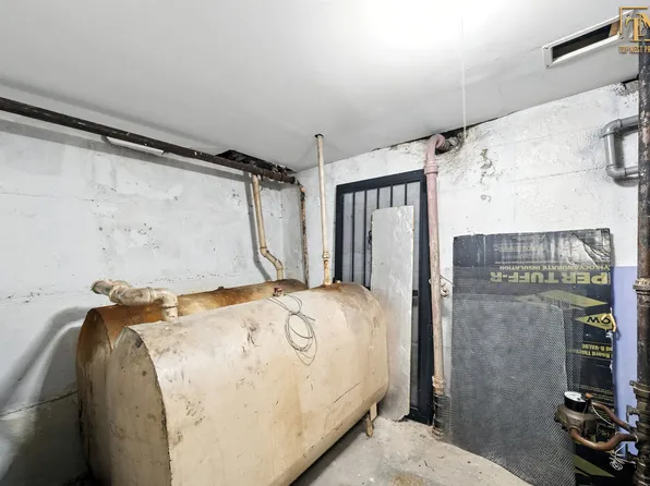 1226 East 51st Street image 28 of 29