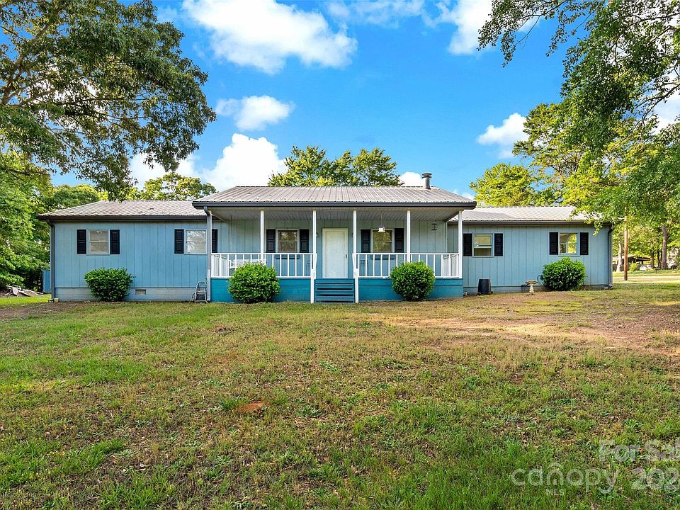 1st image of 216 Lavista Cir