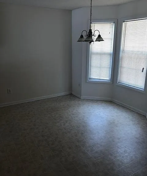 180 Waters Edge Dr — Photo 3