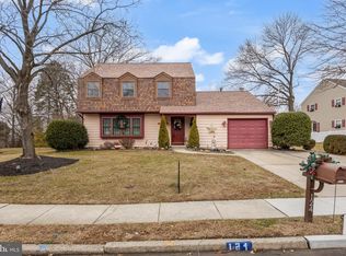 124 Coopers Kill Rd, Delran, NJ 08075
