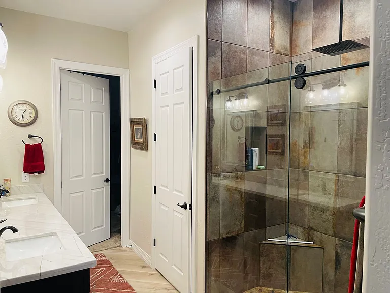 3835 Portofino Way — Photo 11