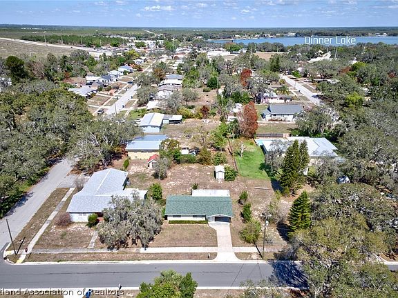 3rd image of 1110 Taseschee Dr