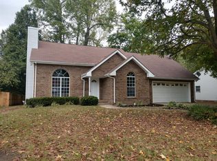 2807 Pam Dr, Clarksville, TN 37043