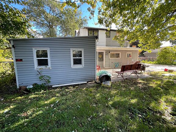 2nd image of 9940 Melvina Ave