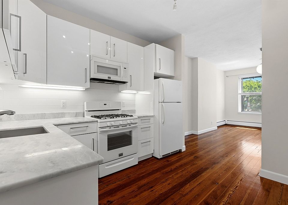 1st image of 130 Union Park St APT 1