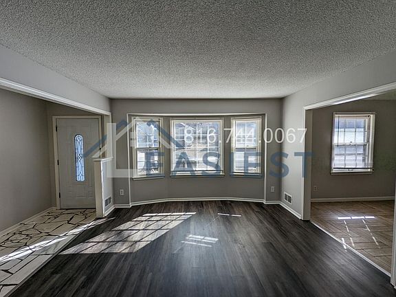 5th image of 6732 E 127th St