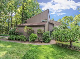 4 Kristy Dr, Bethel, CT 06801