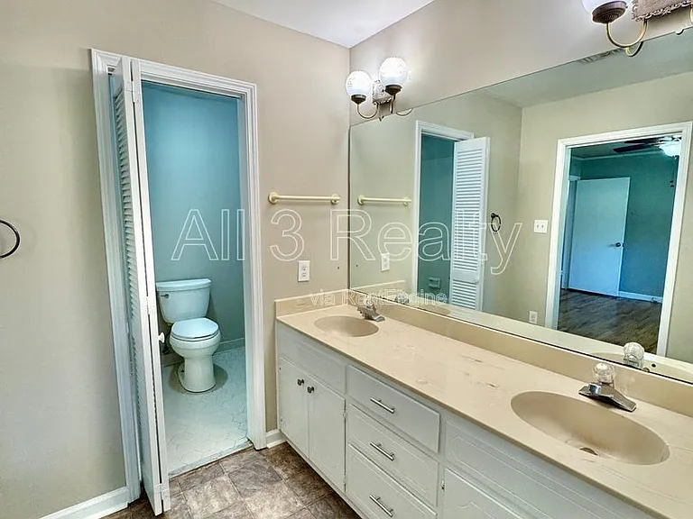 804 Hillman St — Photo 21
