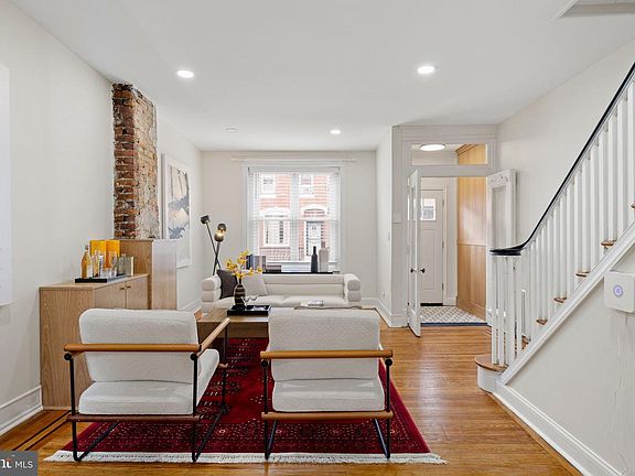 4th image of 2117 Morris St