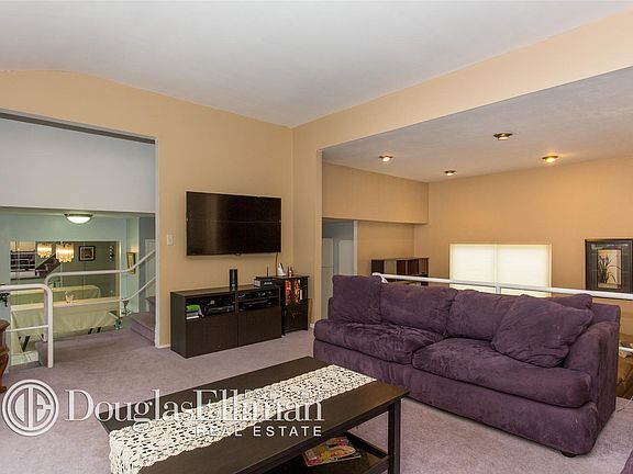 3rd image of 21 Andover Dr