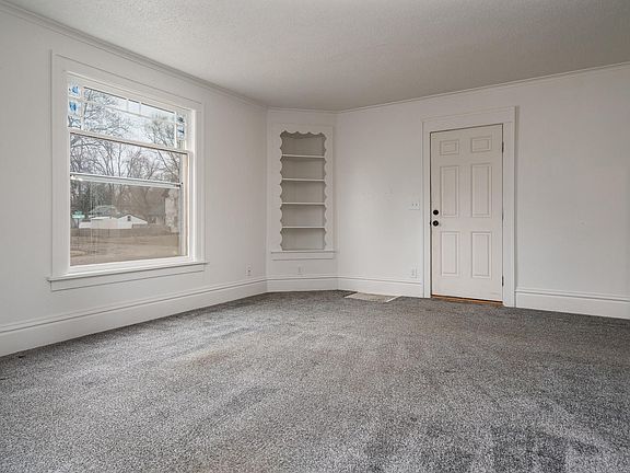 3rd image of 1441 Jackson St