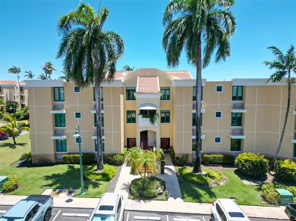 3302 El Dorado Clb, Vega Alta, PR 00692