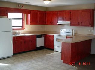 614 Sand Ridge Rd, Hubert, NC 28539