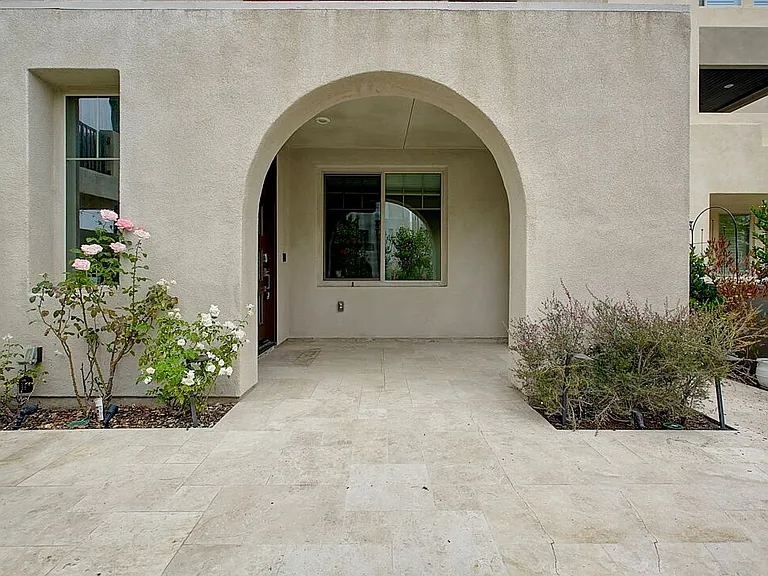 191 Stellar — Photo 3