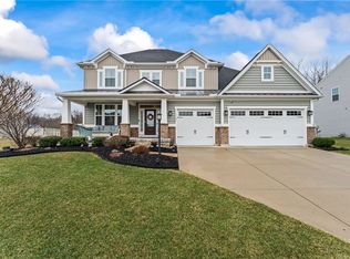 1197 Crystal Harbour Dr, Fairborn, OH 45324