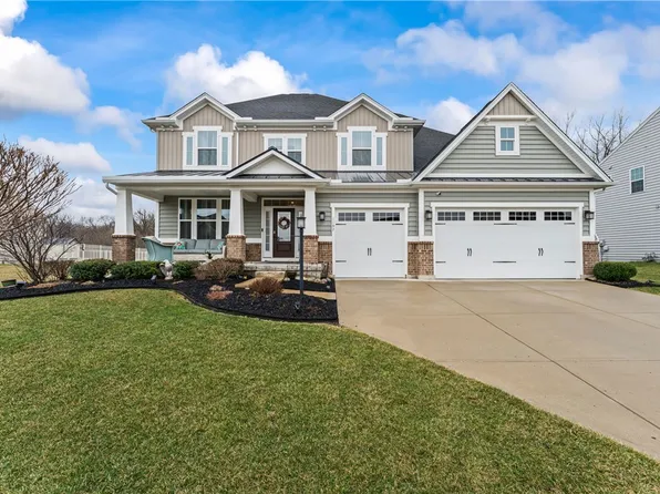 1197 Crystal Harbour Dr, Fairborn, OH 45324