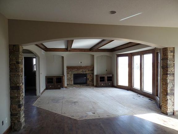3rd image of 4427 NE Park Springs Ct