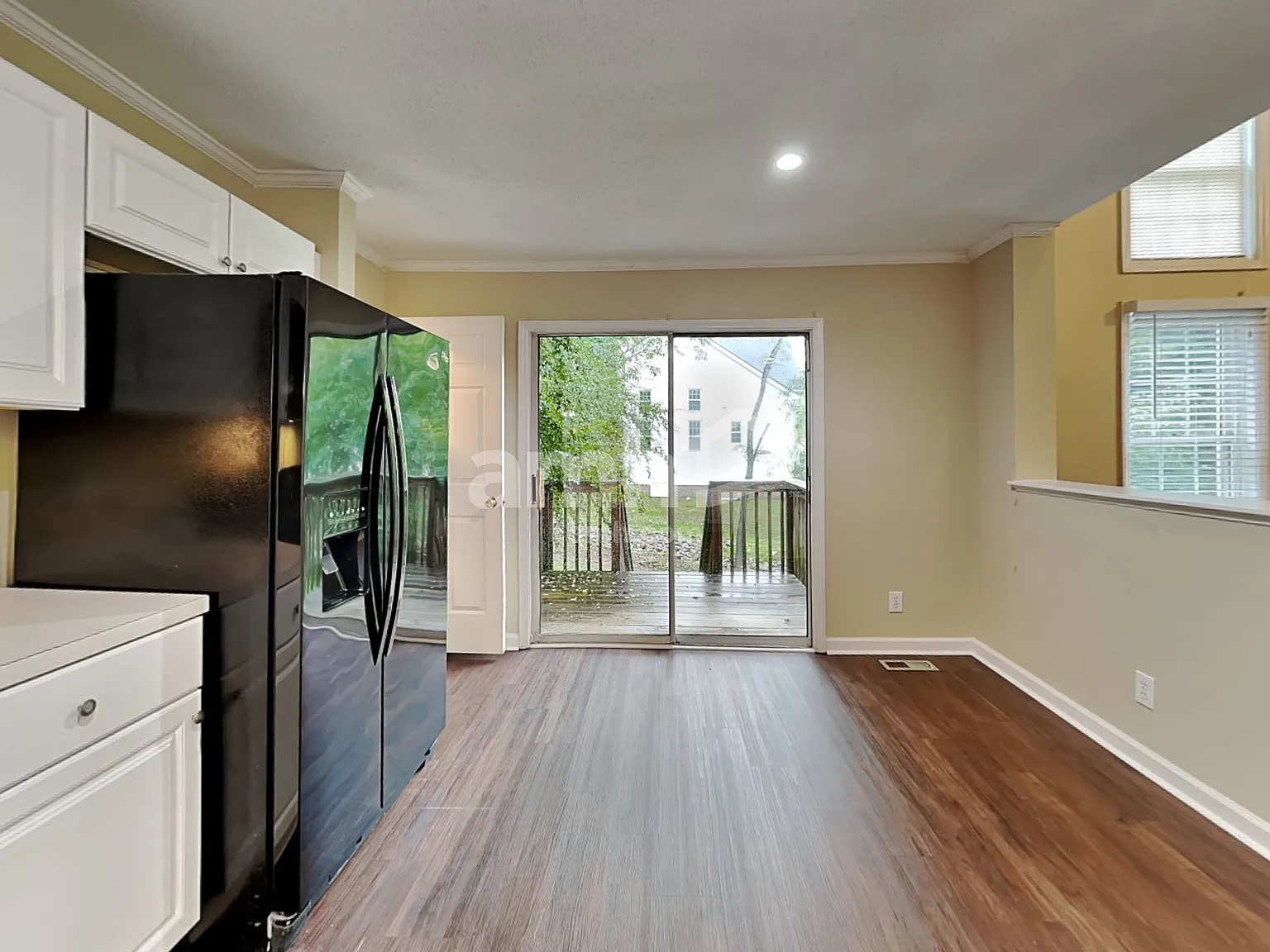 3 bed, 2.5 bath, 1818 sqft, $2,095 — Photo 4