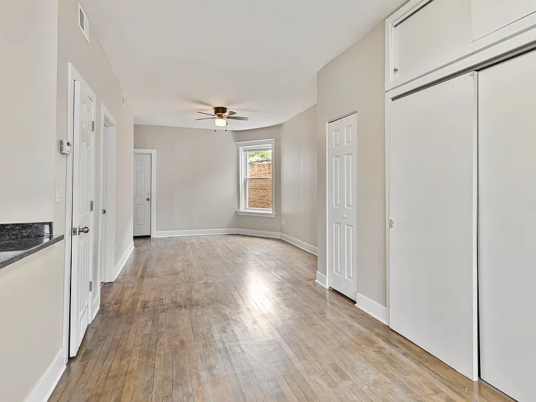 2630 W Division St #2R — Photo 6