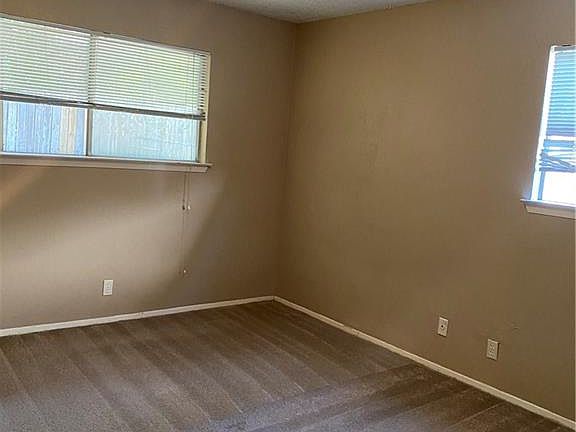 4th image of 10800 Lanshire Dr #B