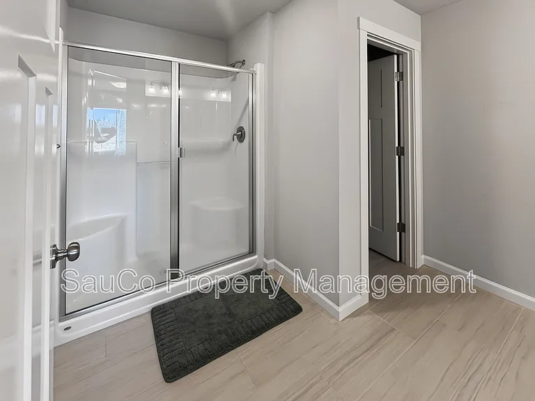 7729 SE Kinnaman St #1 — Photo 10