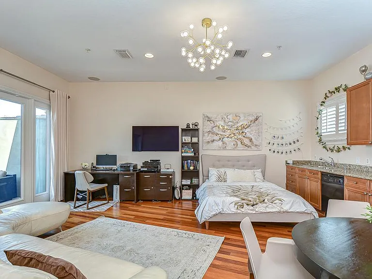 4907 Bayshore Blvd — Photo 26