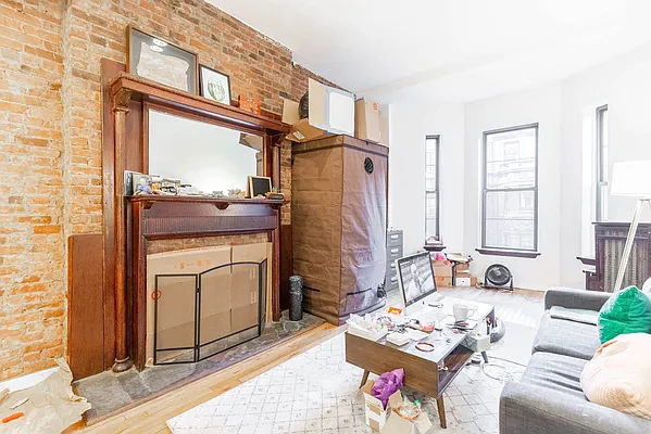 Rented by Bond New York | media 8