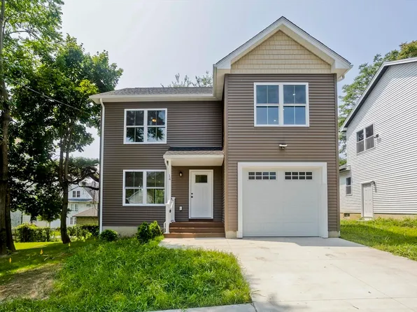 14 Crane St, Springfield, MA 01104