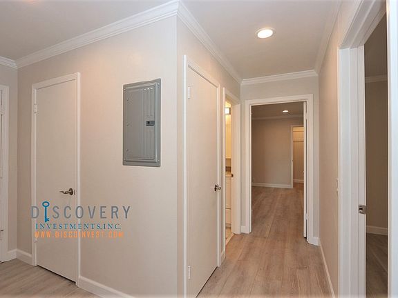 2nd image of 1734 Bay St APT 206
