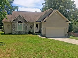 108 Tyler Place Ln, Clinton, TN 37716