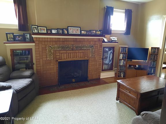 5th image of 323 S Kennedy Dr
