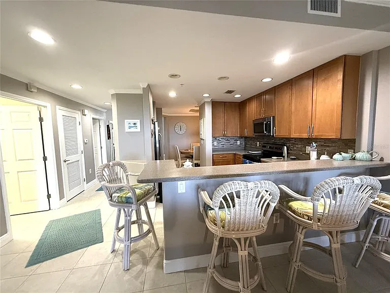 7296 Marathon Dr #402 — Photo 13