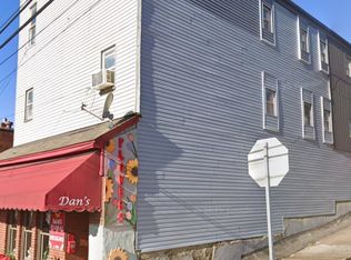 578 Broadway APT 4, Pitcairn, PA 15140