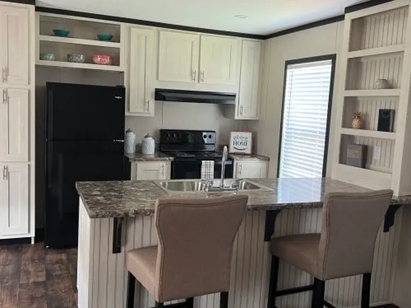 2156 James Boswell Rd Trailer 92, Burlington, NC 27217