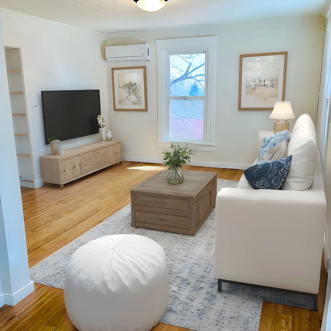 2 bed, 800 sqft, $2,300 — Photo 1