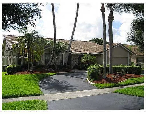 1080 NW 100th Way Photo 1
