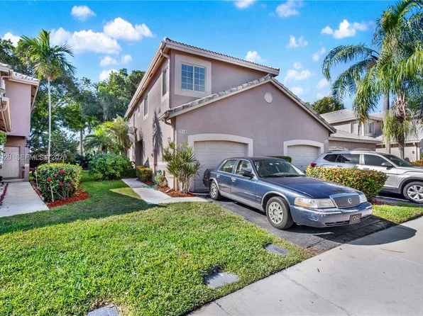 2050 Madeira Dr, Weston, FL 33327