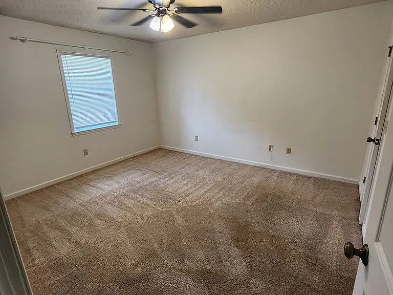 1102 Tomahawk Trl — Photo 17