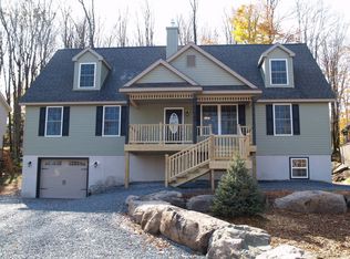 511 Lakeview Dr, Lake Ariel, PA 18436