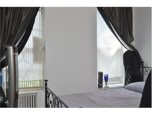 Rented by Douglas Elliman | media 22