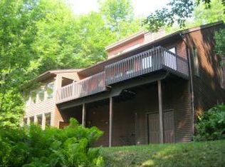 725 N Longford Lake Rd, Brackney, PA 18812